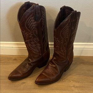 Women’s Western Leather Boots in Rich Brown